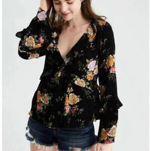 American Eagle Black Floral Print Ruffle Bell Sleeve V-neck Top Medium Women’s